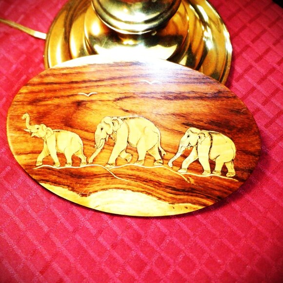 Travel Treasure ~~~ ELEPHANT   Plaque ~~~ Easy Hang - Picture 1 of 1